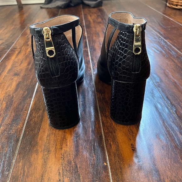 Louise et Cie Block Heeled Leather Peep Toe Booties - Picture 3 of 11